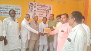 र्क्रांति दिवस पर अमर शहीदों को किया नमन; मातादीन वाल्मीकि और धनसिंह कोतवाल के बलिदान को किया याद