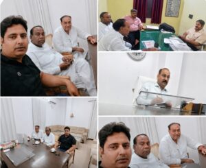 मेरठ: हस्तिनापुर क्षेत्र की समस्याओं को लेकर पूर्व मंत्री प्रभु दयाल बाल्मीकि के नेतृत्व में प्रतिनिधिमंडल ने जिलाधिकारी से की मुलाकात