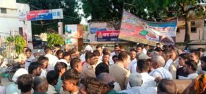 गांव झड़ाका में पशु चोरी का मामला: 5 दिन बीतने के बाद भी सुराग नहीं, ग्रामीणों का पुलिस प्रशासन के खिलाफ आक्रोश, थाने पर दिया धरना