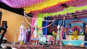 हस्तिनापुर रामलीला में थर्राया मंच! शिवधनुष का टूटना, रावण-बाणासुर और परशुराम-लक्ष्मण के बीच महासंग्राम देख दंग रह गए दर्शक!