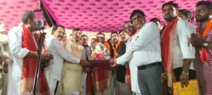 हस्तिनापुर में विजय दशमी पर 61 फीट ऊंचे रावण का हुआ दहन: जल शक्ति मंत्री दिनेश खटीक रहे मुख्य अतिथि, वहीं ब्राह्मण समाज ब्राह्मण समाज के कुछ लोगों ने रावण दहन पर जताई गहरी नाराजगी और विरोध की बात!